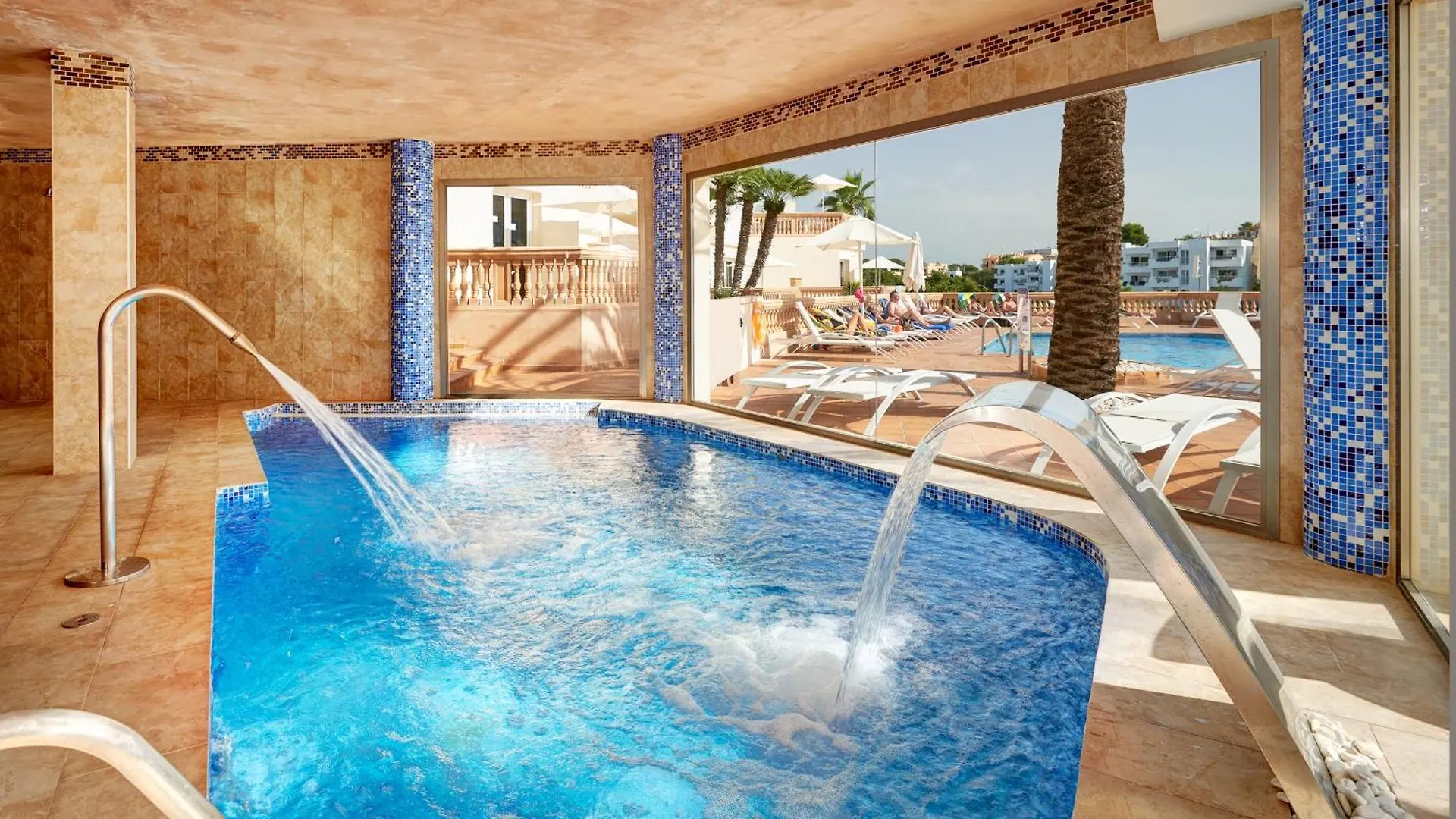 Apartamentos Azul Playa Cala d'Or 3*,  Espanha