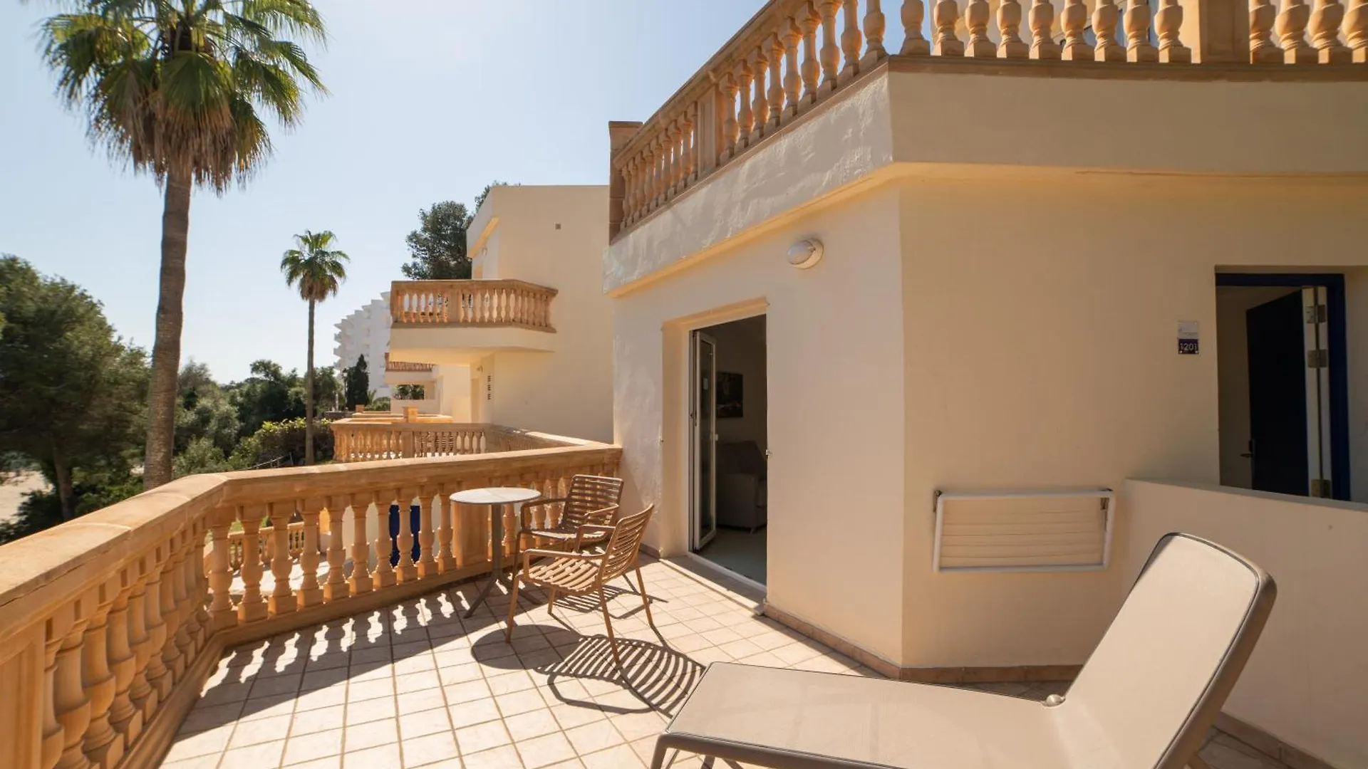 *** Apart Otel Apartamentos Azul Playa Cala Ferrera  İspanya