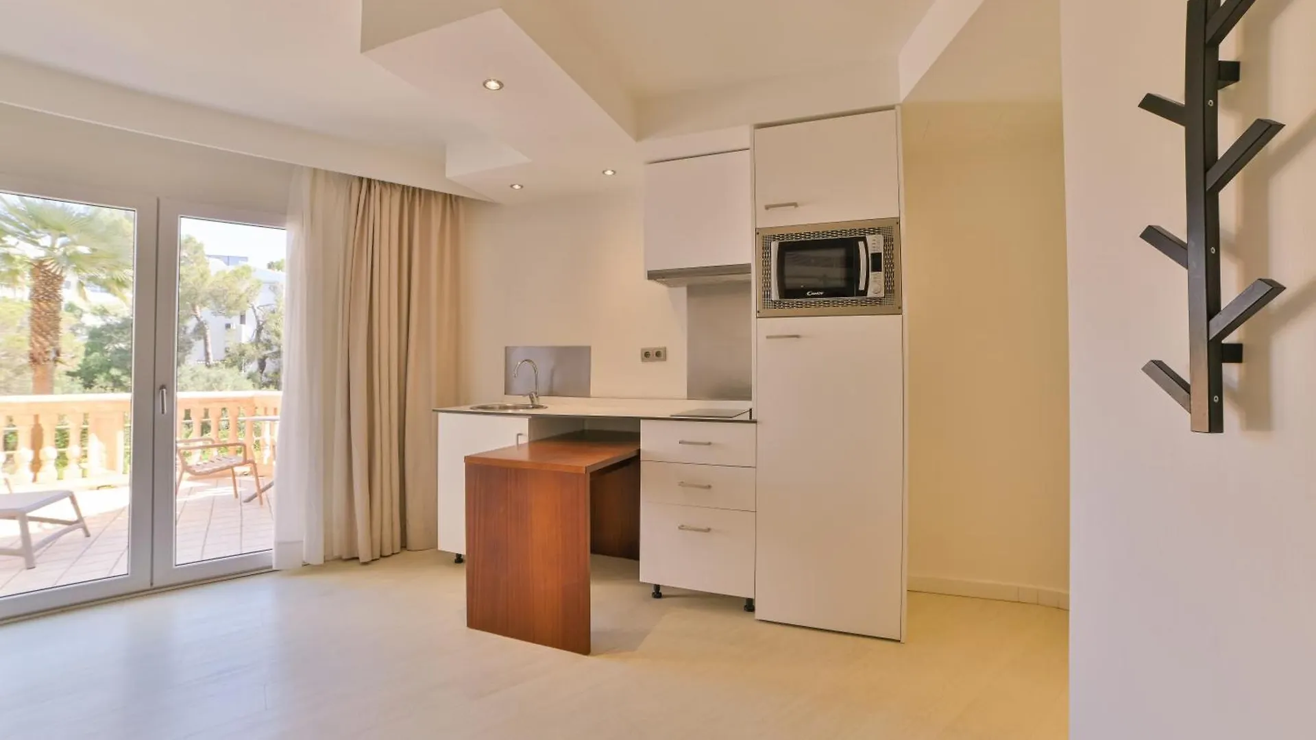 Aparthotel Apartamentos Azul Playa Cala Ferrera