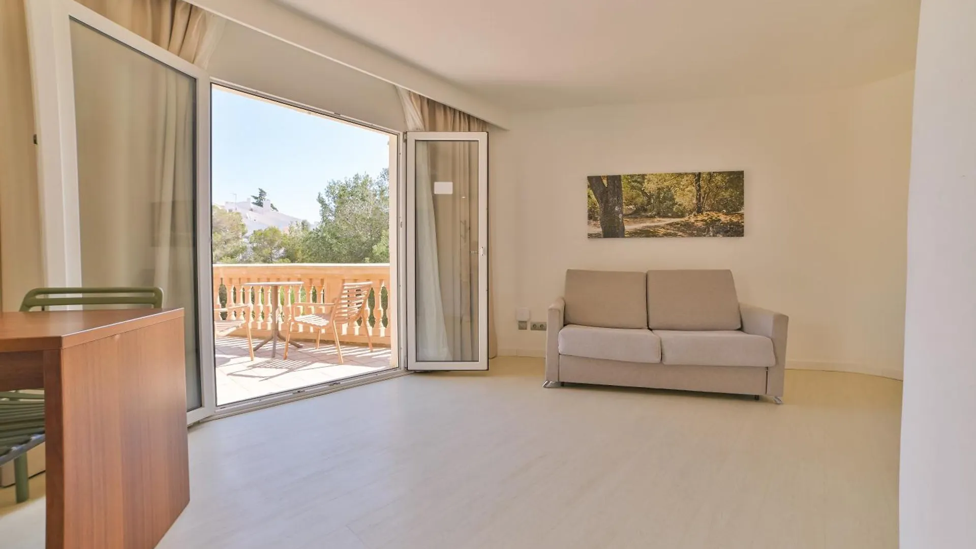 Aparthotel Apartamentos Azul Playa Cala Ferrera