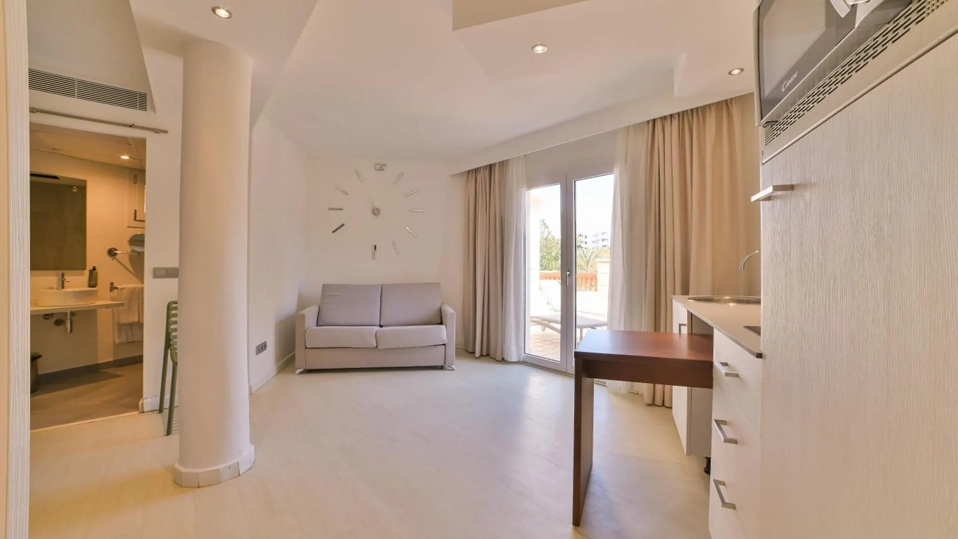 Apartamentos Azul Playa Cala Ferrera
