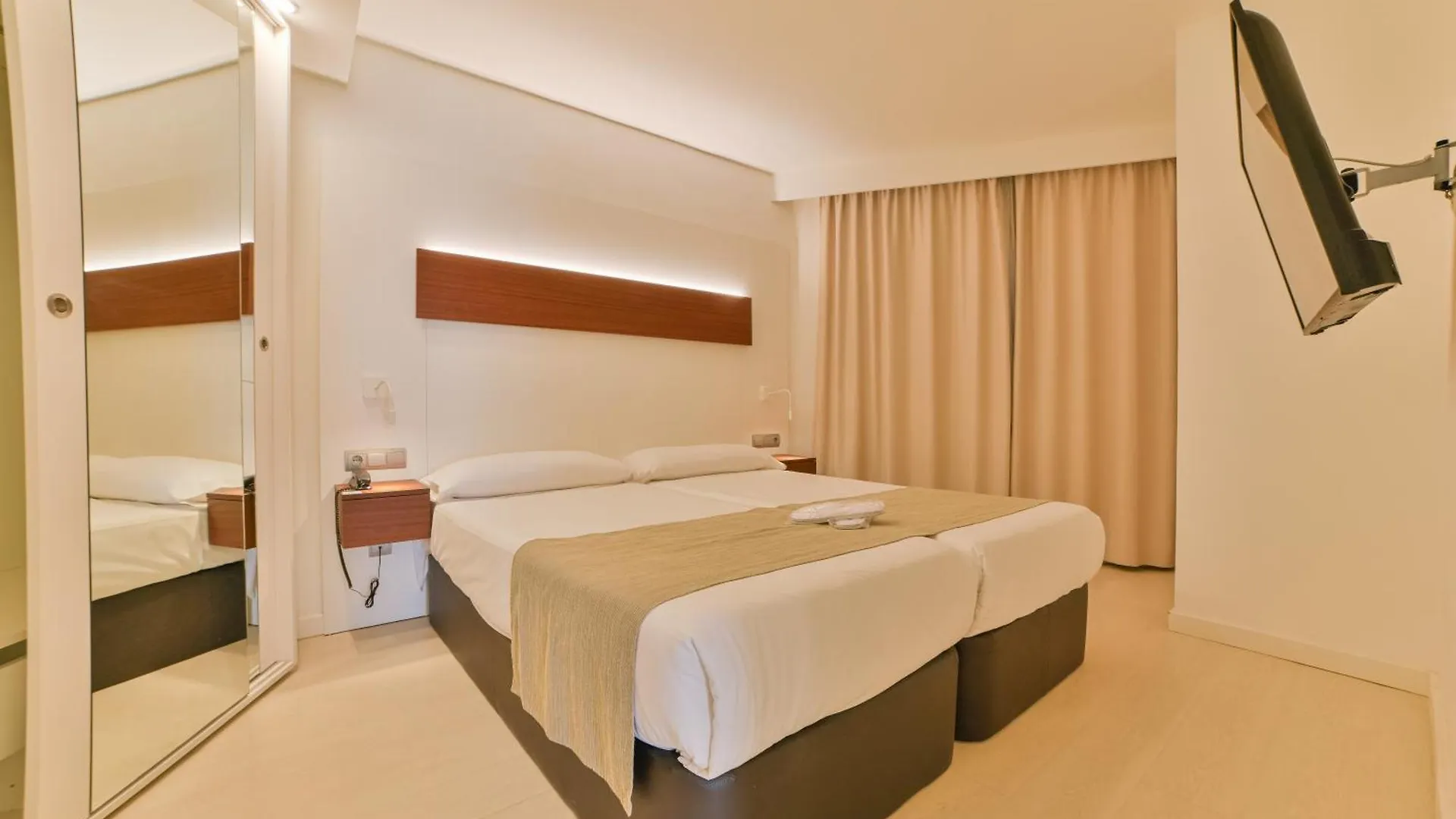 *** Appart hôtel Apartamentos Azul Playa Cala Ferrera  Espagne